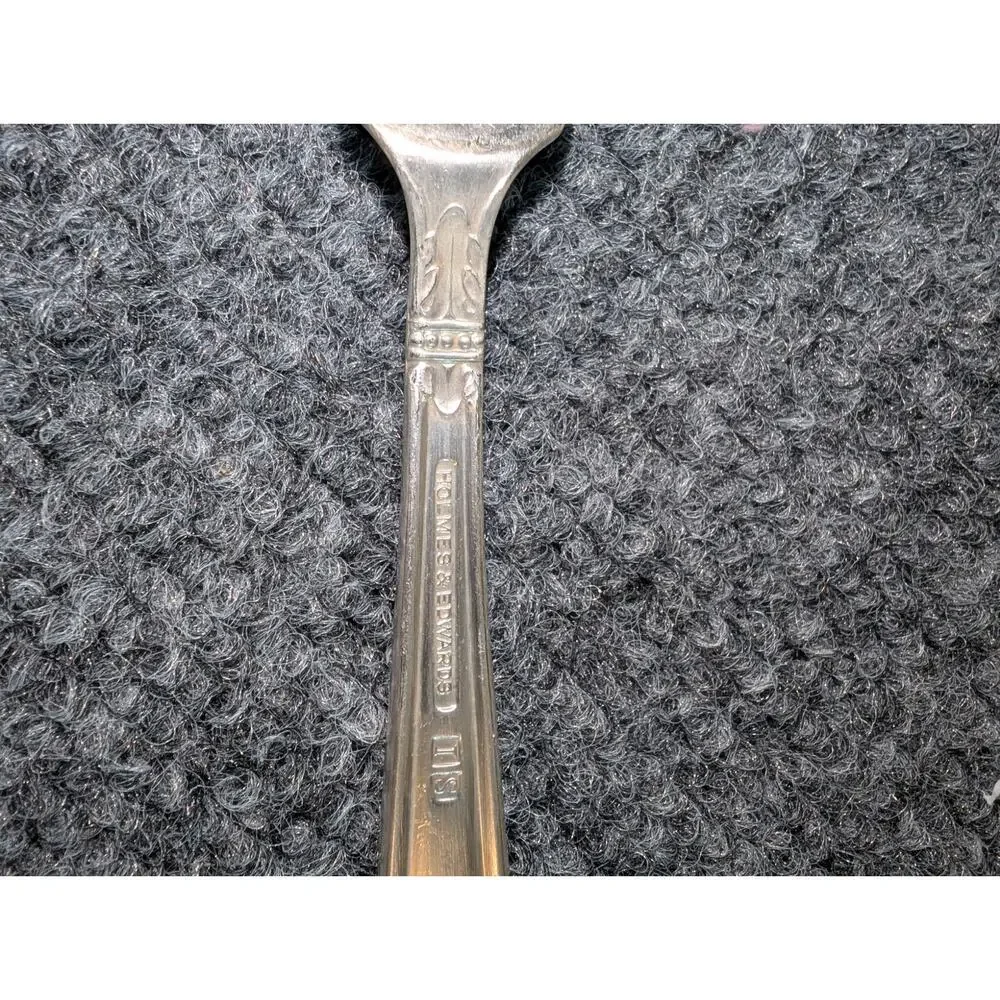 Vintage Holmes & Edwards Danish Princess Pattern Inlaid IS Butter Knife
